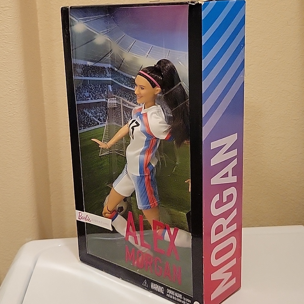 Barbie Alex Morgan Soccer Doll - White, Blue & Pink Accents - Picture 7 of 8